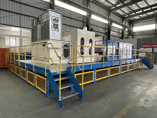 Máquina de cardado con alimentación por trampolín